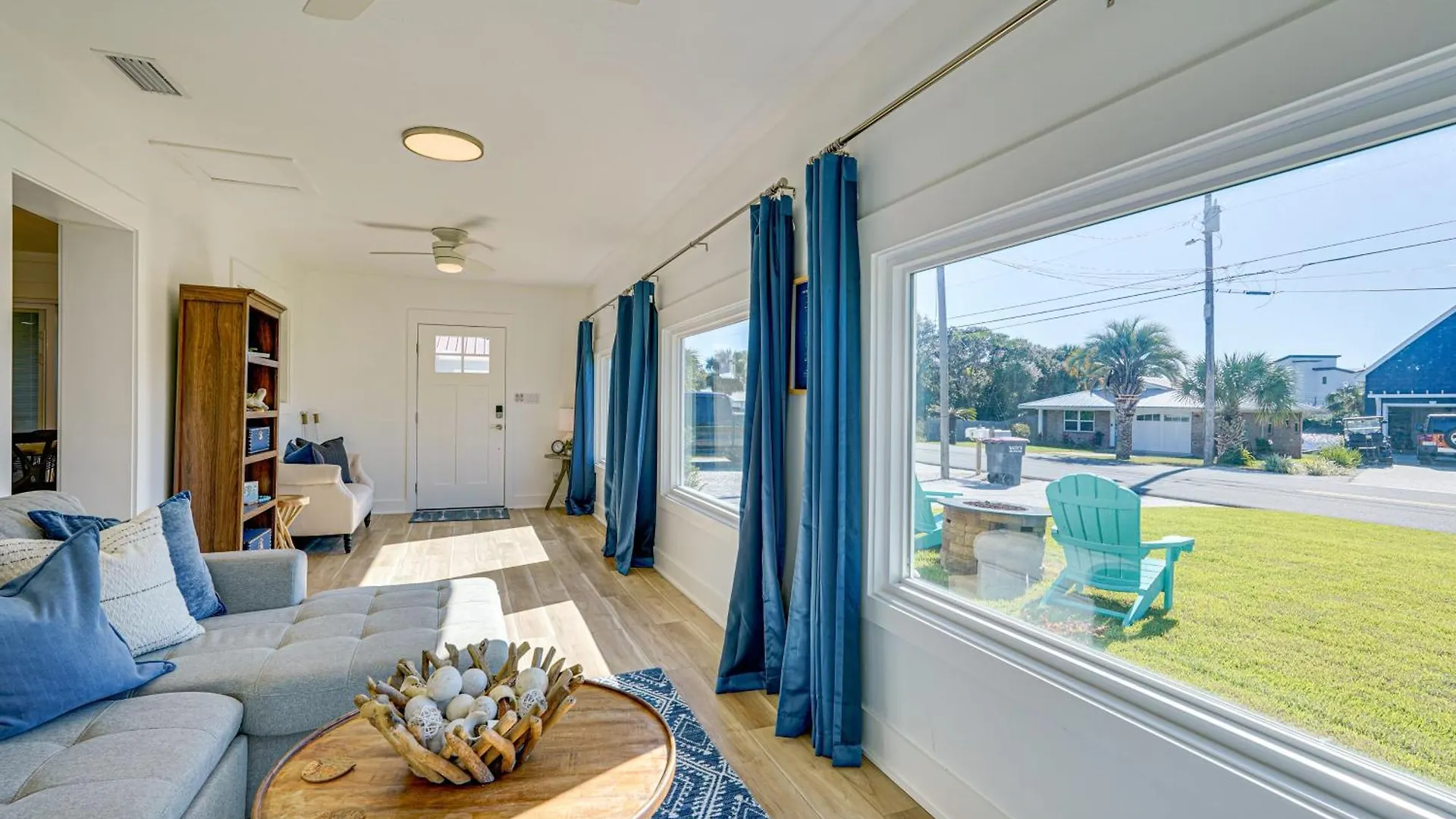 Walk To Beach Chic Pcb Getaway With Yard Panama Stadt