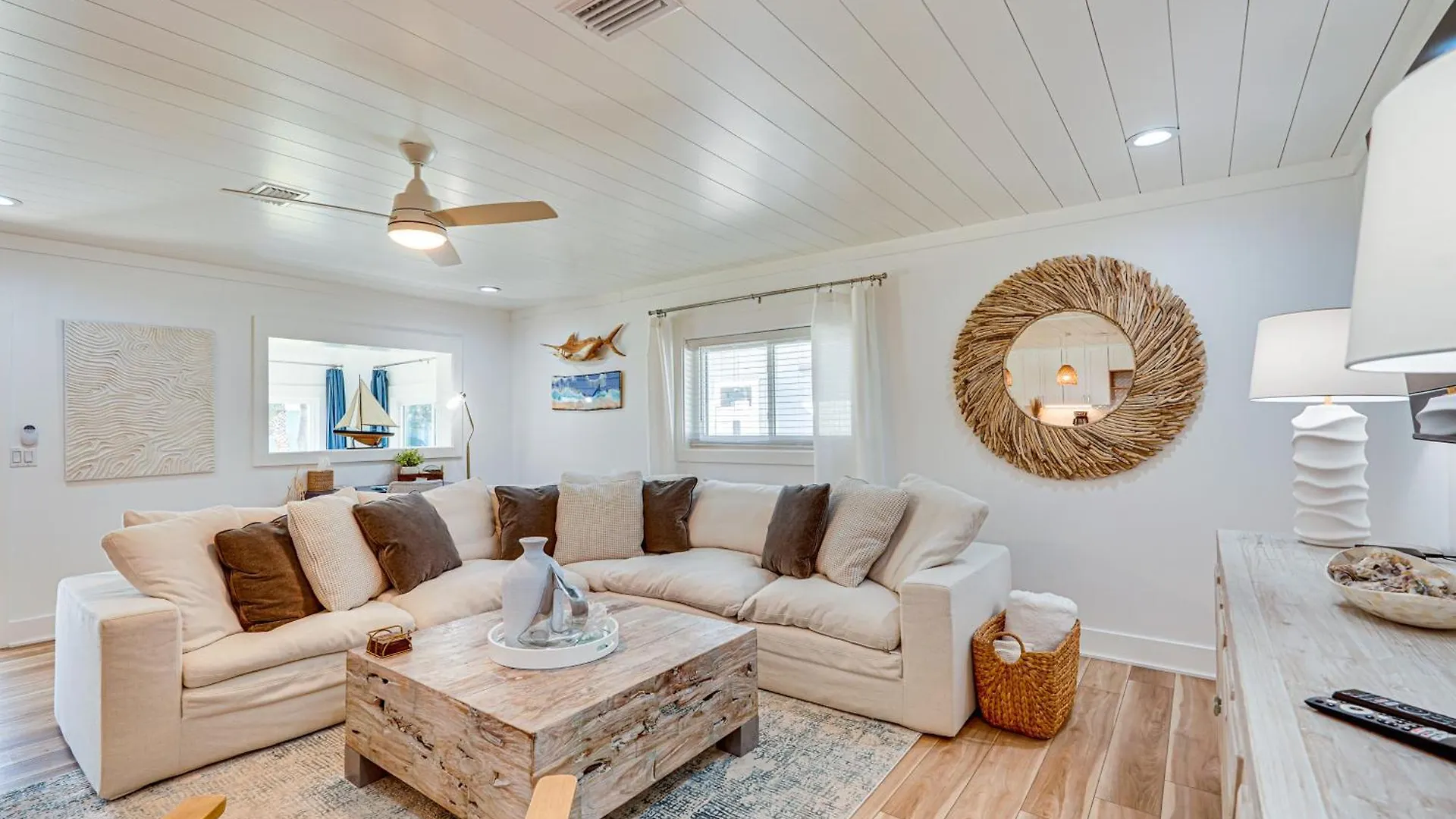 Walk To Beach Chic Pcb Getaway With Yard Panama Stadt 0*,  USA